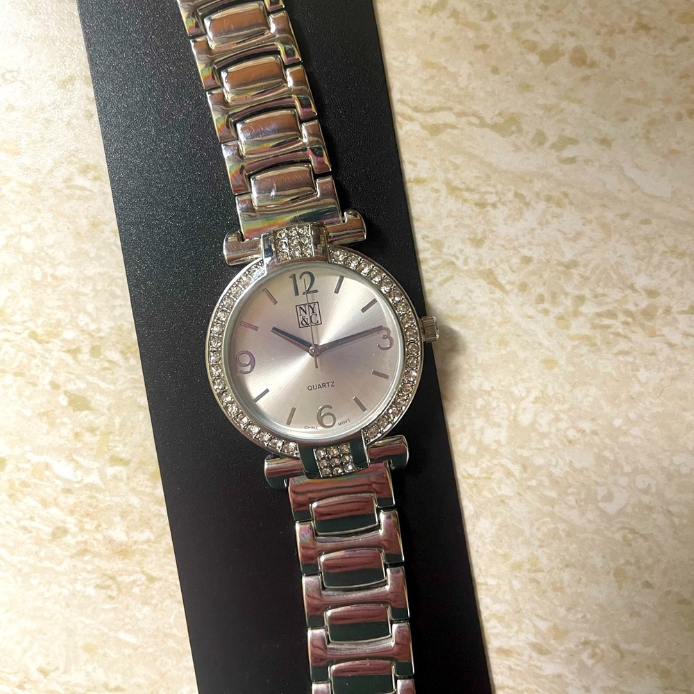 NY&CO Manual Wind Watch